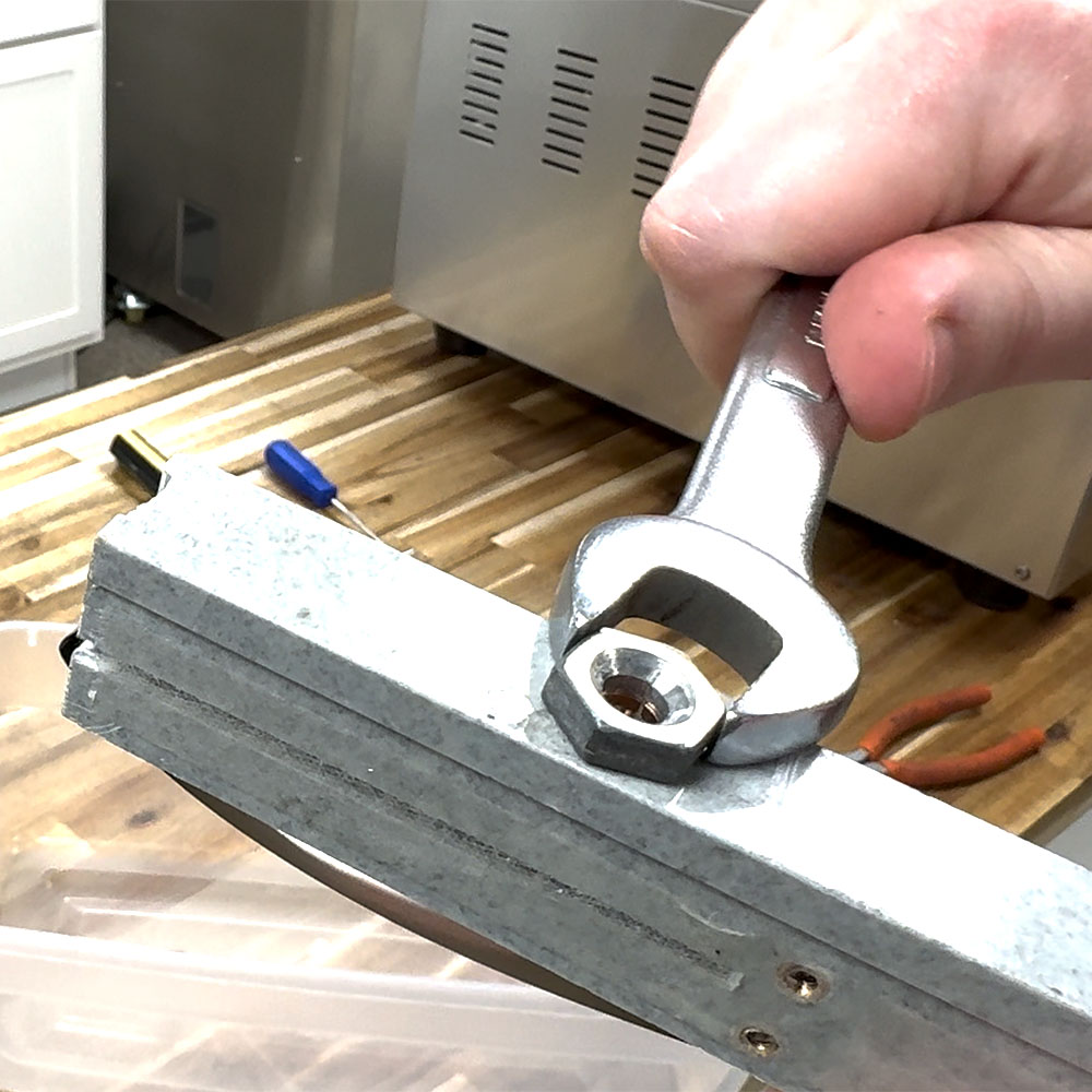 How To Replace The Seal Heat Strip on Vac110 - 110-17 - VacNews