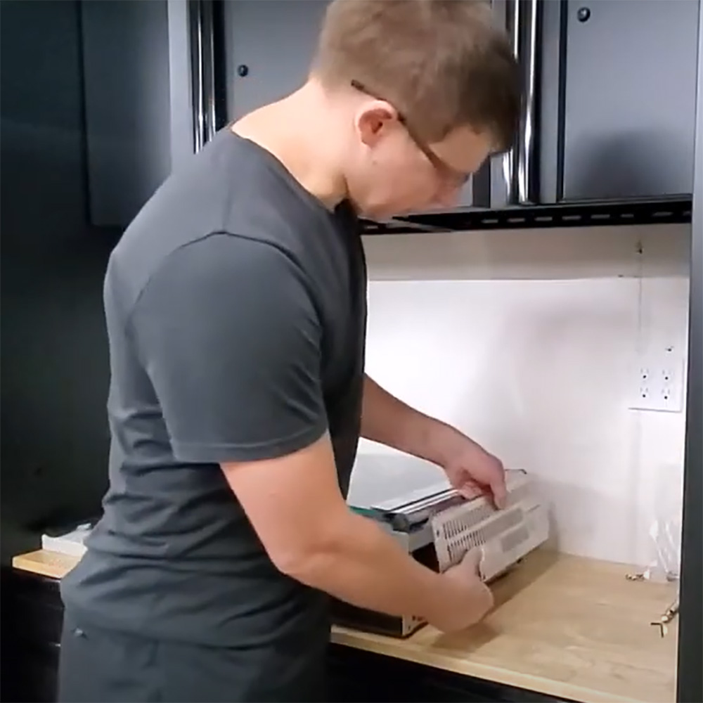 Replace Lid Springs (100-42) Pic 1