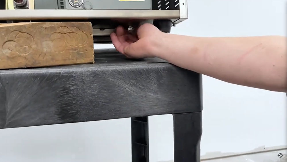 Replace Vacuum Pump Vac310 Pic 2